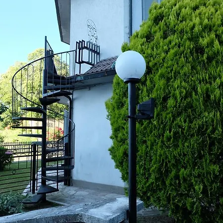 롯지 A Casa Di Leda Sul Laghetto Verde 아바디아산살바토레